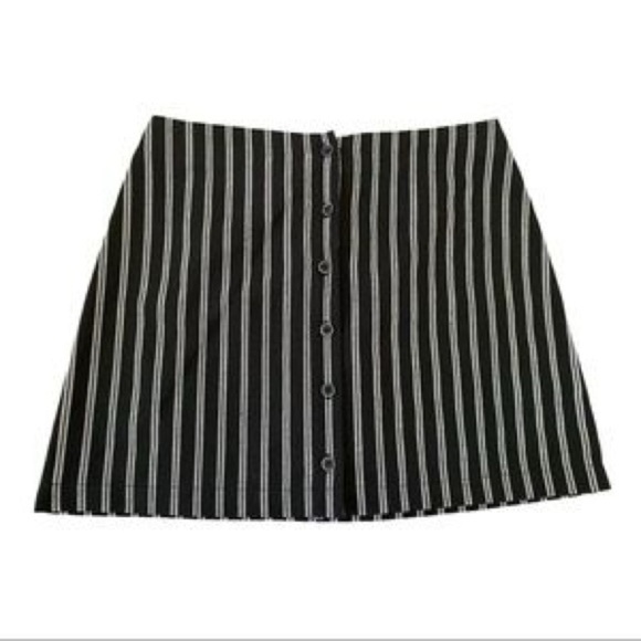Ivy & Main Dresses & Skirts - Ivy & Main Black White Vertical Stripe Button Front Mini Skirt Size S Retro Chic